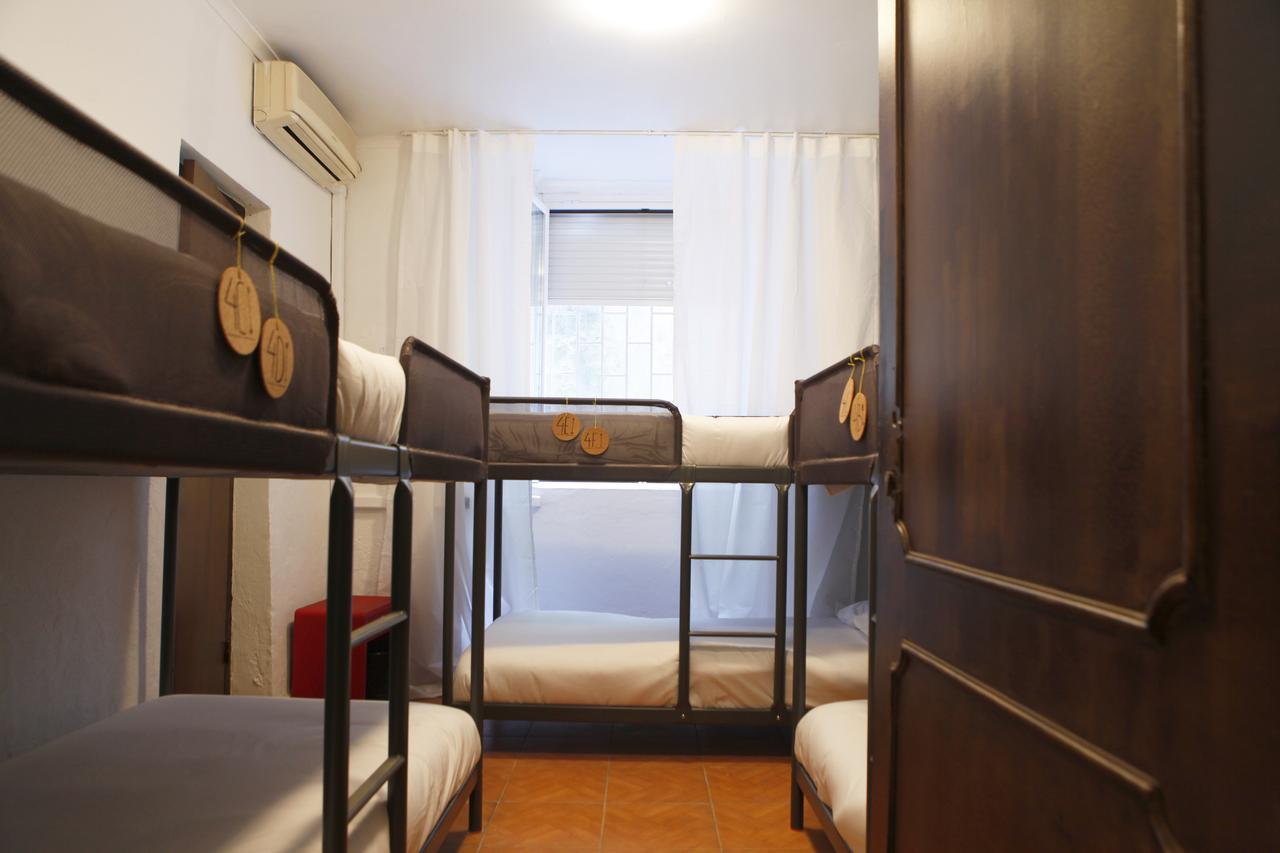 Hostel Avenida Lisbon Exterior photo